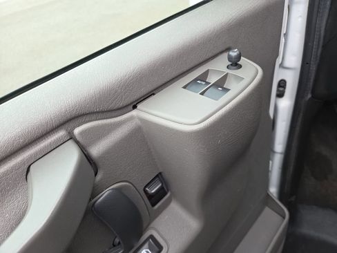 Used 2020 Chevrolet Express 3500 LT w/ LT Preferred Equipment Group image 26