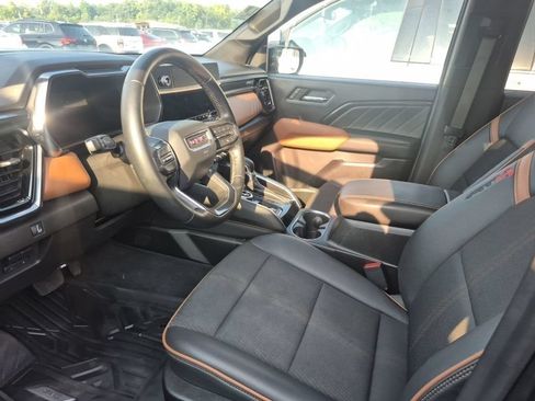 Used 2024 GMC Canyon AT4 w/ Technology Package AWD/4WD image 3