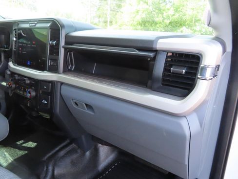 Used 2025 Ford F250 XLT w/ Black Appearance Package AWD/4WD image 48
