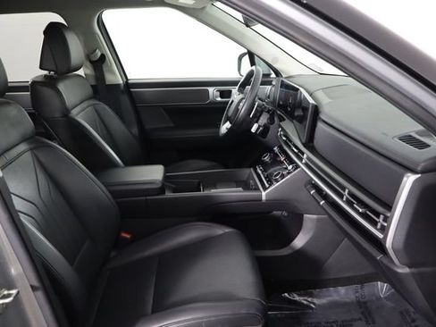 Used 2024 Hyundai Santa Fe SEL FWD image 19