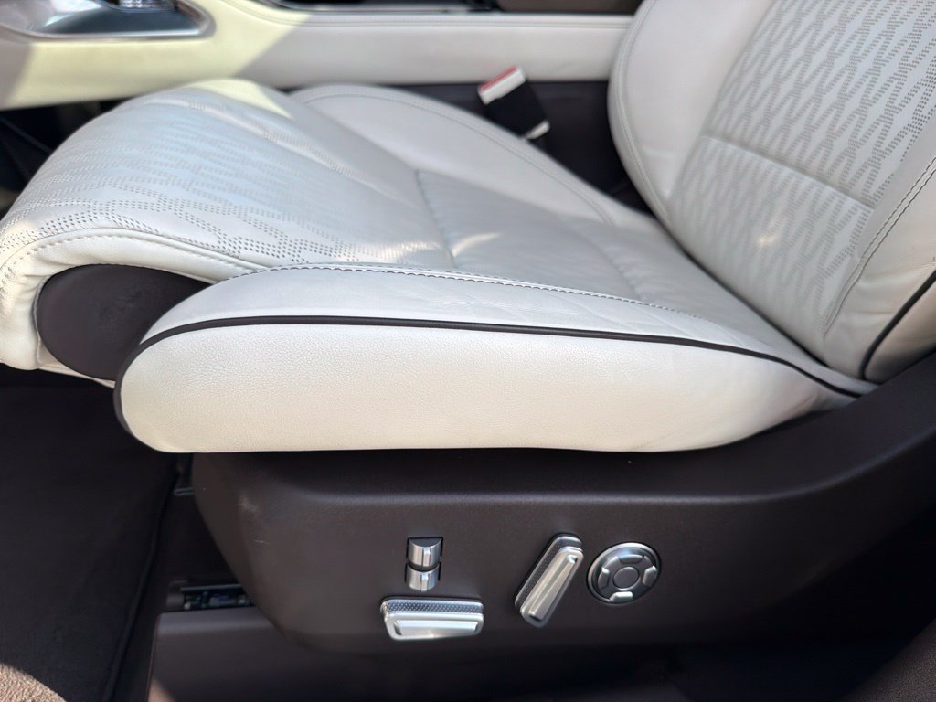 Used 2024 Lincoln Nautilus Black Label w/ Jet Appearance Package (87T) AWD/4WD image 25
