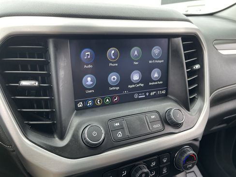 Used 2023 GMC Acadia SLT w/ Technology Package FWD image 13