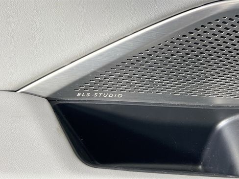 Used 2023 Acura MDX SH-AWD w/ Technology Package image 19