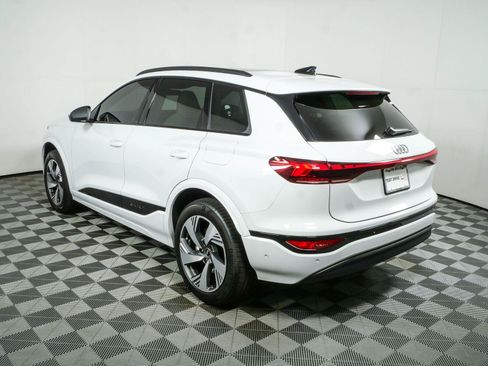 Used 2025 Audi Q6 e-tron Premium Plus w/ Premium Plus AWD/4WD image 30
