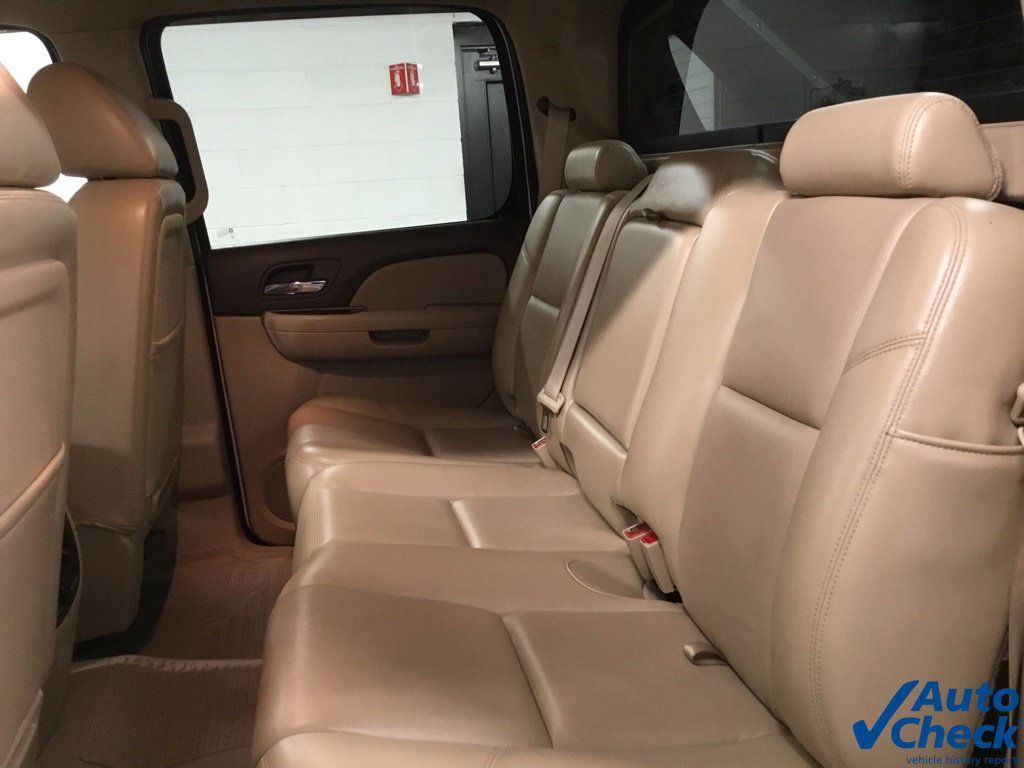 Used 2011 Chevrolet Avalanche LTZ AWD/4WD image 42