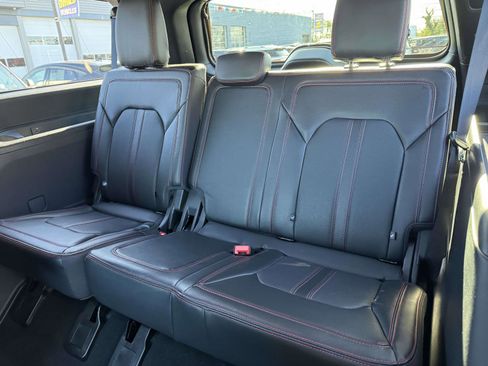 Used 2024 Ford Expedition Max Limited image 11