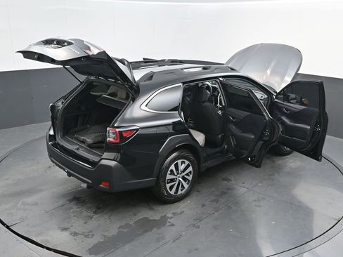 Used 2024 Subaru Outback Premium image 46