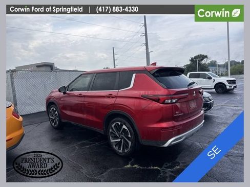 Used 2023 Mitsubishi Outlander SE FWD image 1