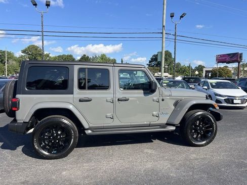 Used 2023 Jeep Wrangler Unlimited Sahara w/ Cold Weather Group image 8