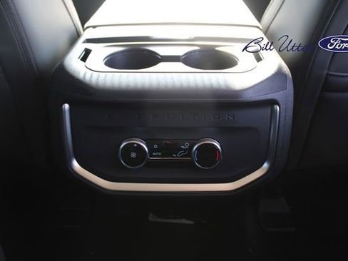 New 2026 Ford Expedition Active image 11
