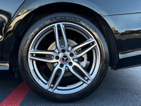 Used 2018 Mercedes-Benz E 300 image 46