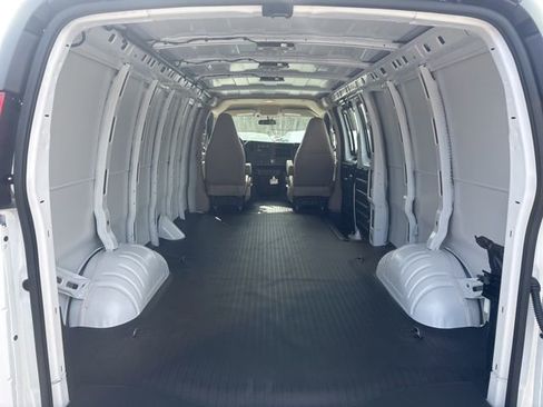 New 2026 GMC Savana 2500 Extended RWD image 23
