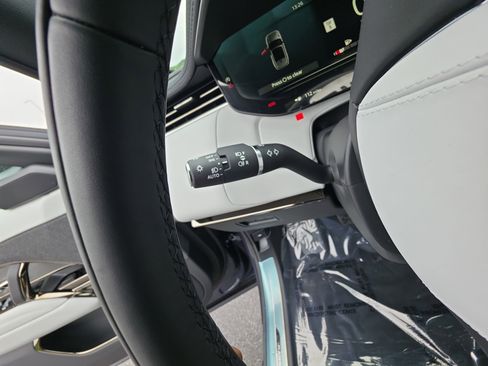 New 2026 Land Rover Range Rover Sport SE AWD/4WD image 26