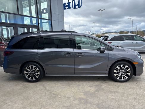New 2026 Honda Odyssey Elite image 4