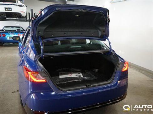 Used 2025 Toyota Camry XLE AWD/4WD image 34