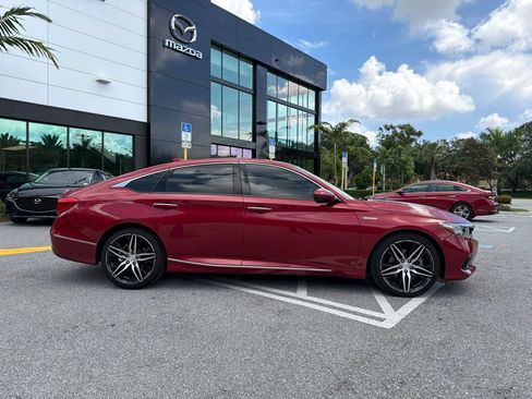 Used 2022 Honda Accord Touring image 4