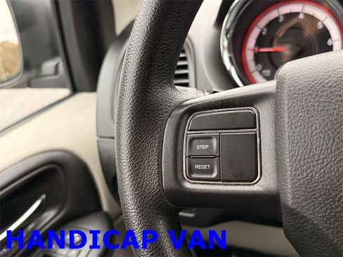 Used 2019 Dodge Grand Caravan SE image 20