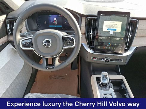 New 2026 Volvo XC90 T8 Plus w/ Protection Package Premier AWD/4WD image 8