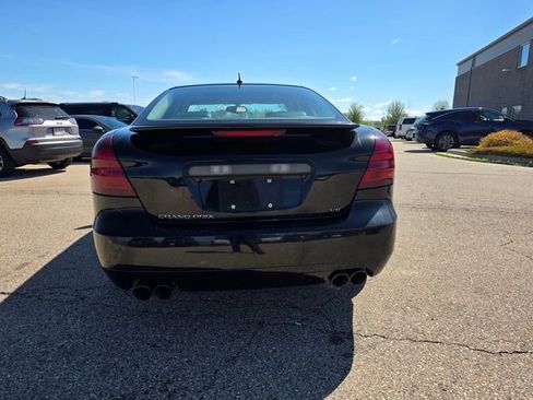 Used 2007 Pontiac Grand Prix GXP w/ Sun And Sound Package FWD image 23