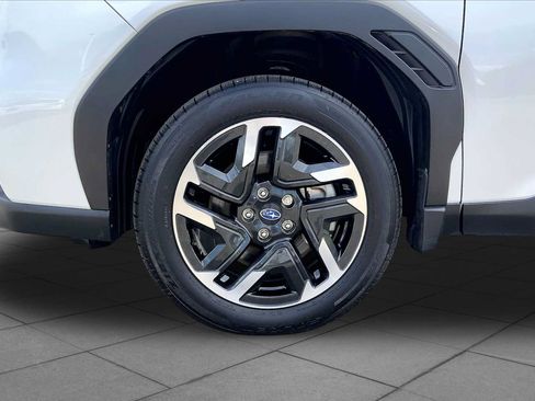 Certified 2025 Subaru Forester Limited AWD/4WD image 11