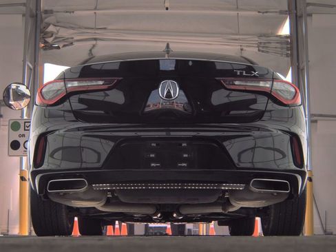 Used 2025 Acura TLX w/ Technology Package image 8