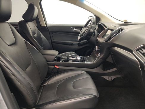 Used 2020 Ford Edge Titanium w/ Equipment Group 301A FWD image 21