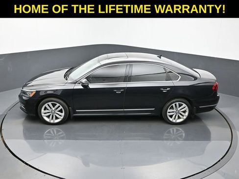 Used 2017 Volkswagen Passat 1.8T SEL Premium image 60