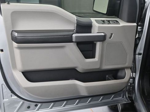 Used 2020 Ford F150 XLT image 9