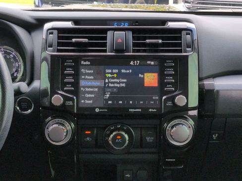 Used 2024 Toyota 4Runner TRD Off-Road Premium w/ Moonroof Package AWD/4WD image 17