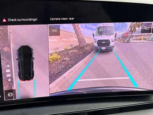 New 2025 Audi Q6 e-tron Premium image 19