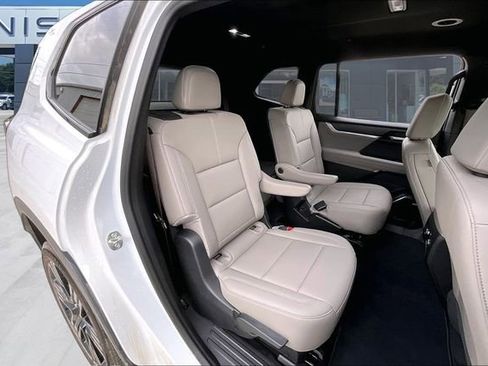 Used 2026 GMC Acadia Elevation w/ Black Edition FWD image 25