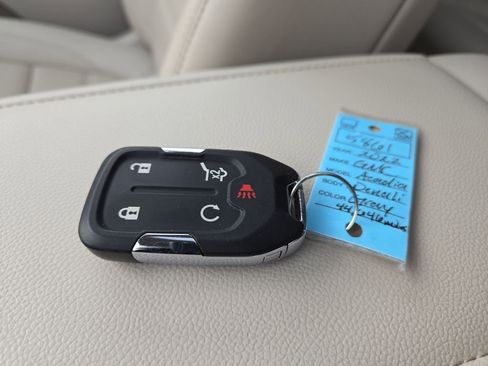 Used 2022 GMC Acadia Denali image 32