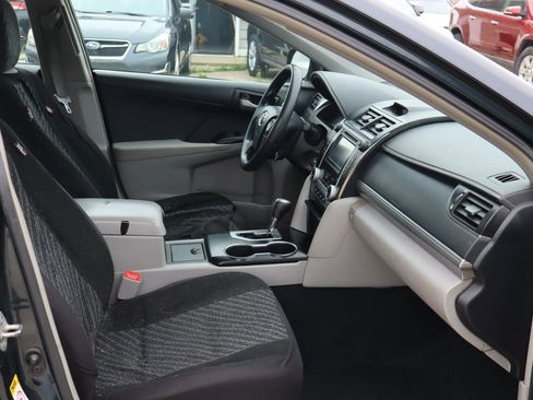 Used 2013 Toyota Camry LE image 13