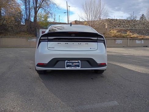 New 2026 Toyota Prius SE image 5