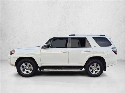 Used 2022 Toyota 4Runner SR5 Premium RWD image 9