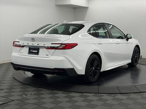 Used 2026 Toyota Camry SE FWD image 10