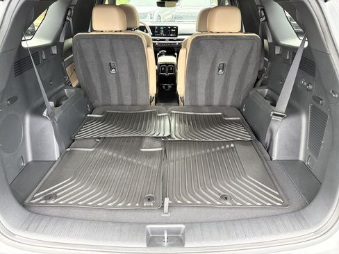 Used 2025 Kia Sorento SX Prestige w/ Olive Brown Leather Package AWD/4WD image 19
