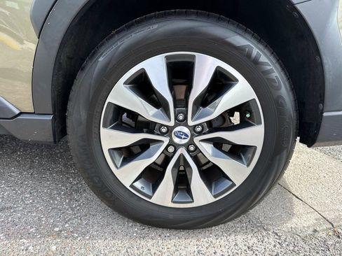 Used 2023 Subaru Outback Touring XT image 9