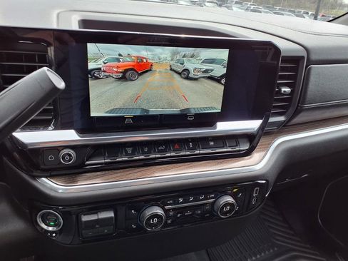 Used 2025 Chevrolet Silverado 2500 LT w/ Convenience Package image 28