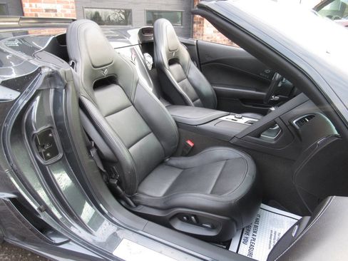 Used 2019 Chevrolet Corvette Z06 w/ Z07 Performance Package image 9