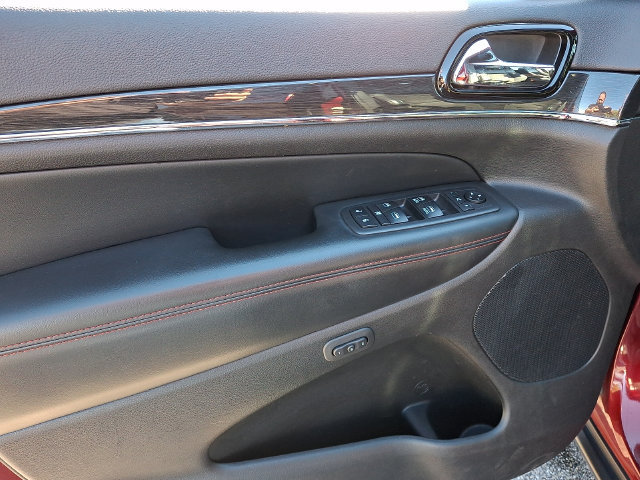 Used 2019 Jeep Grand Cherokee Trailhawk AWD/4WD image 13