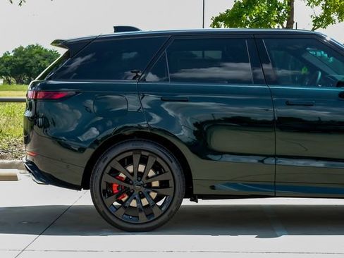 New 2026 Land Rover Range Rover Sport Dynamic SE AWD/4WD image 8