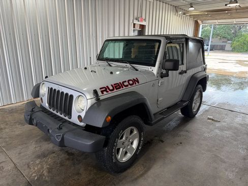 Used 2011 Jeep Wrangler Rubicon w/ PWR Convenience Group AWD/4WD image 1