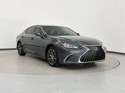 Used 2023 Lexus ES 300h w/ Luxury Package FWD image 7