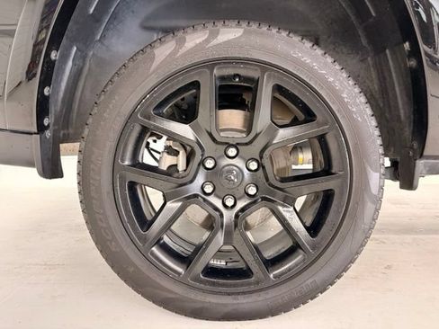 Used 2025 RAM 1500 Laramie w/ Night Edition AWD/4WD image 7