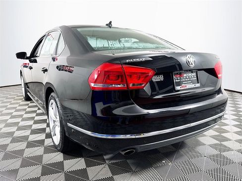 Used 2014 Volkswagen Passat TDI SEL Premium image 5