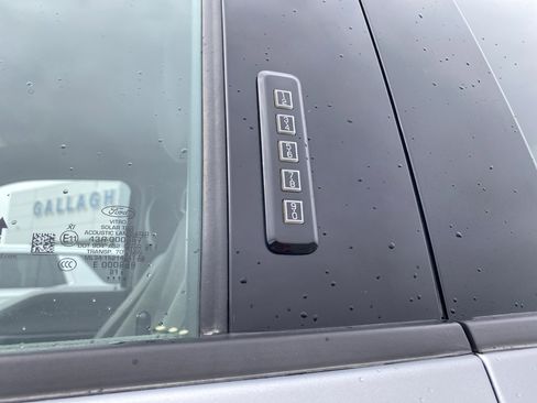 Used 2022 Ford F350 XLT w/ XLT Premium Package image 11