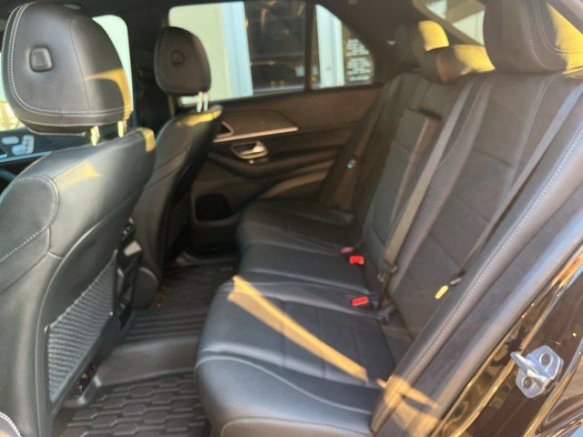 Used 2025 Mercedes-Benz GLE 450 4MATIC image 11