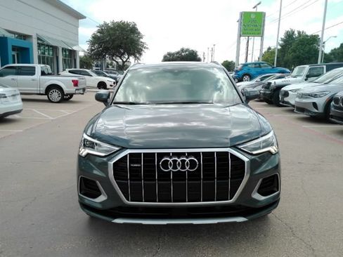 Used 2020 Audi Q3 2.0T Premium Plus w/ Premium Plus Package AWD/4WD image 3