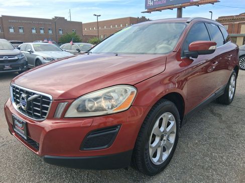 Used 2011 Volvo XC60 3.2 AWD/4WD image 3